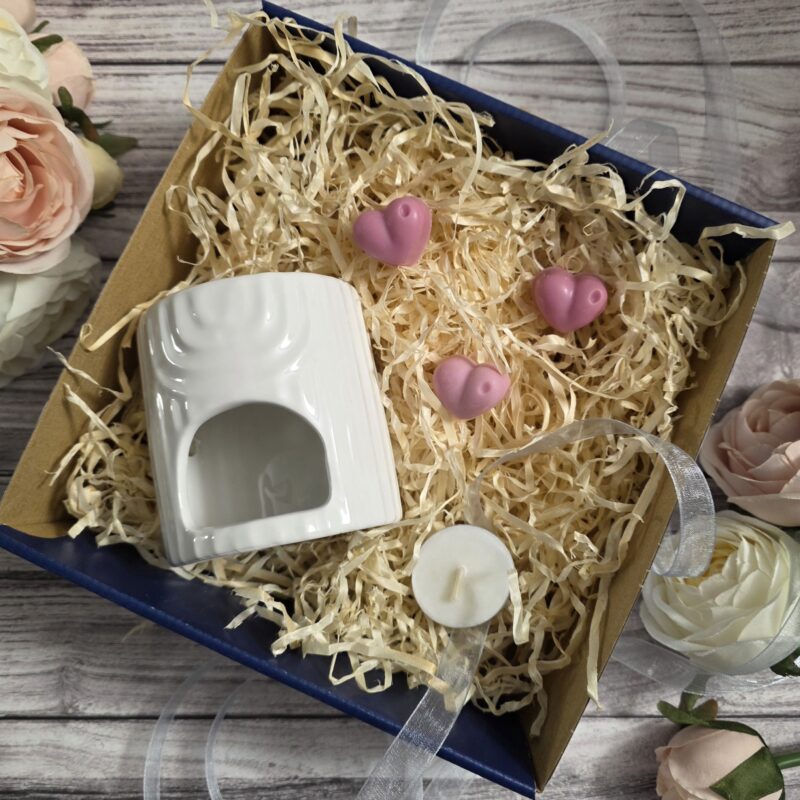 Zestaw Dzień Babci "Różowa harmonia" - kominek zapachowy i trzy mini woski zapachowe serduszka