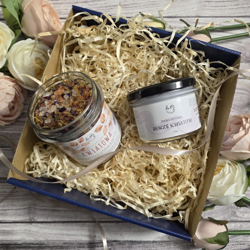Zestaw Dzień Babci "Zimowe Kwiaty" - sól do kąpieli i masło do ciała