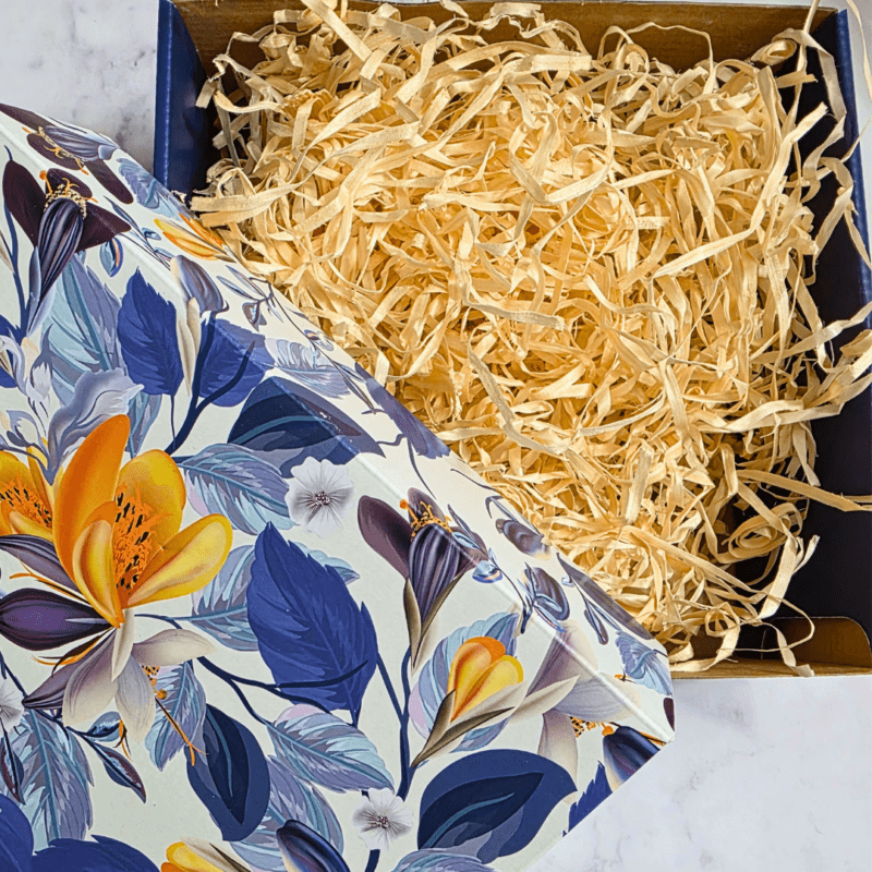 Pudełko prezentowe niebieskie kwiaty - na minimum dwa słoiczki