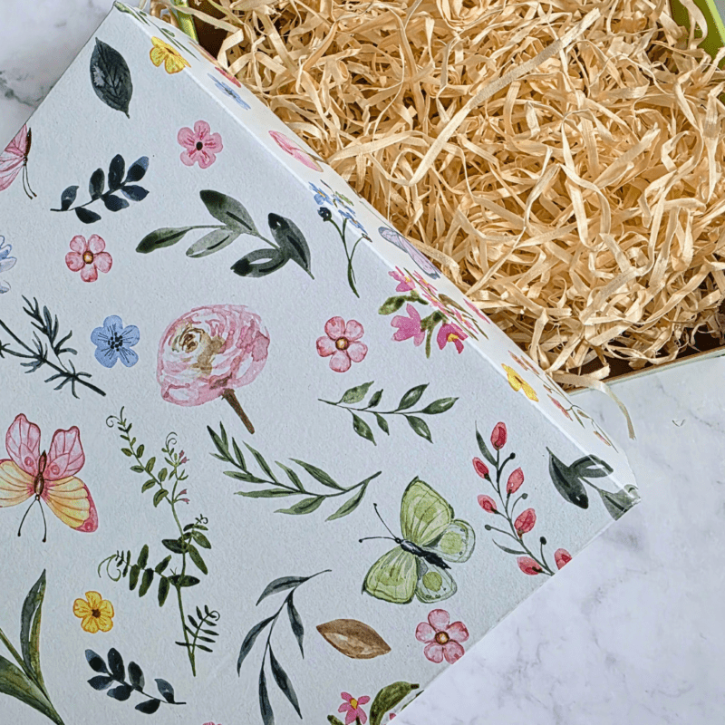 Pudełko prezentowe zielone kwiaty - na minimum dwa słoiczki